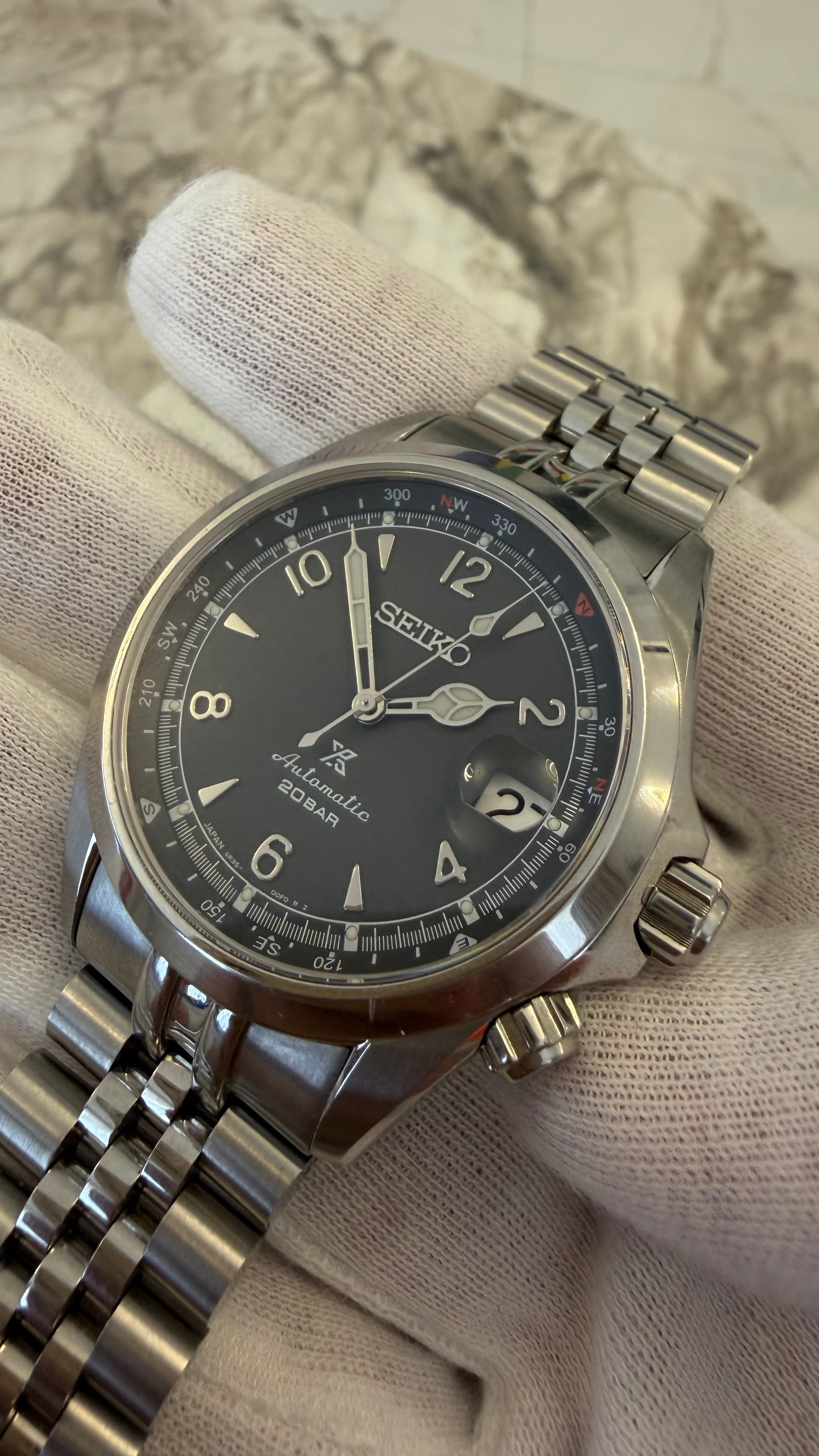Seiko Prospex Alpinist SPB201J1 “Mountain Sunset” Limited Edition 1950/2021 – Bracelet MilTat