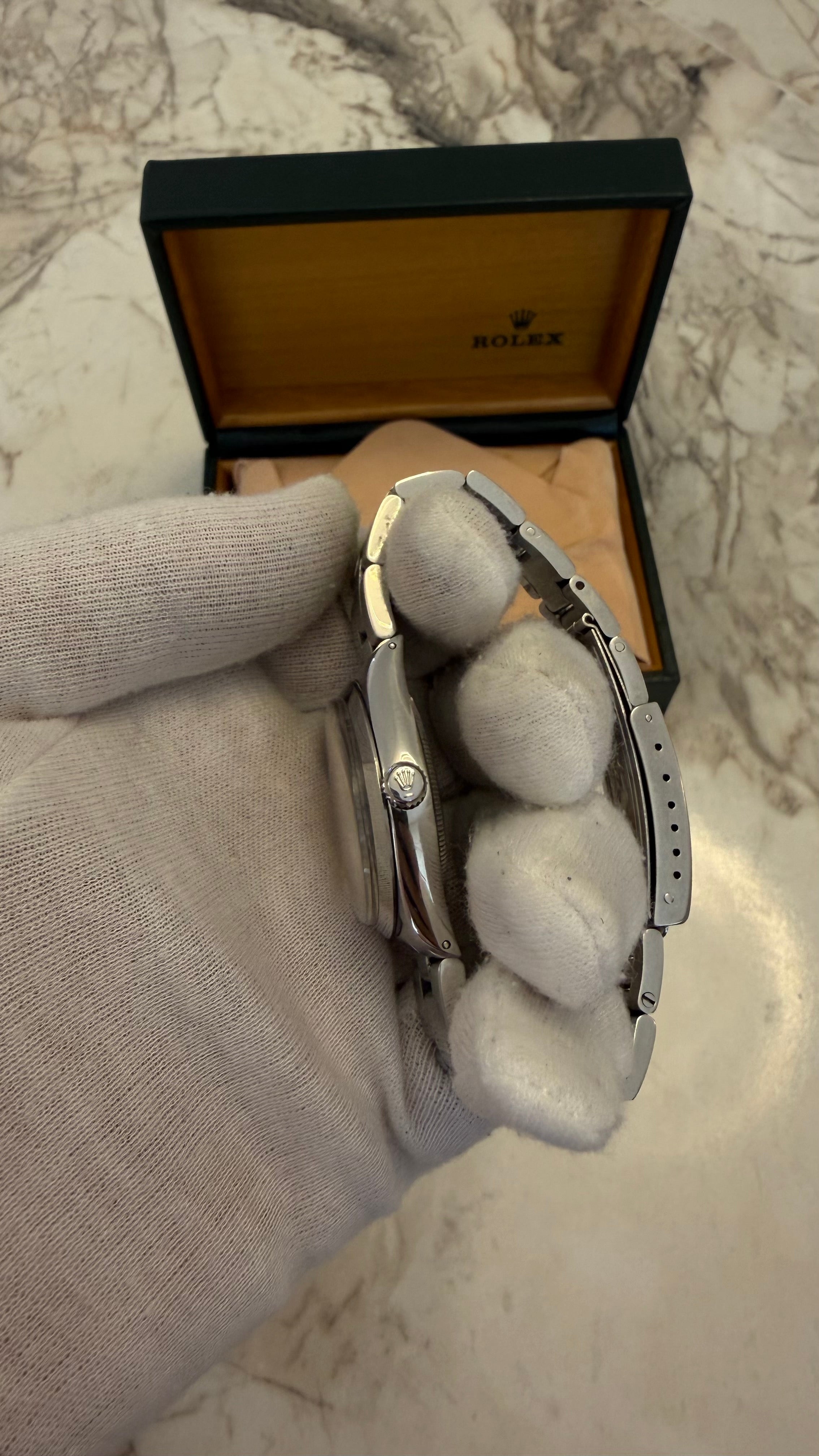 Rolex Oyster Perpetual Ref. 1002 “Superlative Chronometer” – 1988 | Full Set( Certficat de calitate si garantie) .